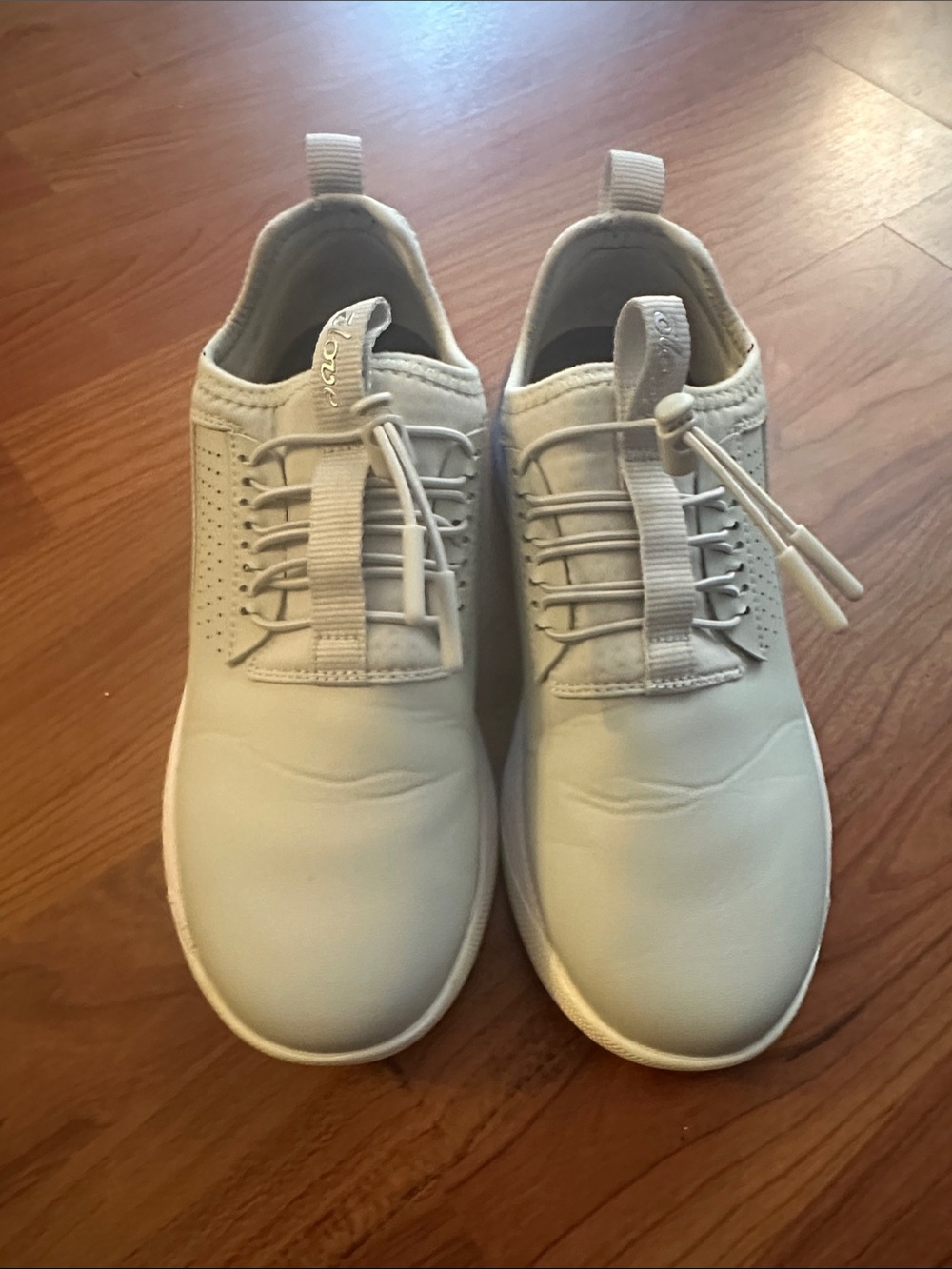 Clove women’s. Classic slip on sneakers / Nursing shoe